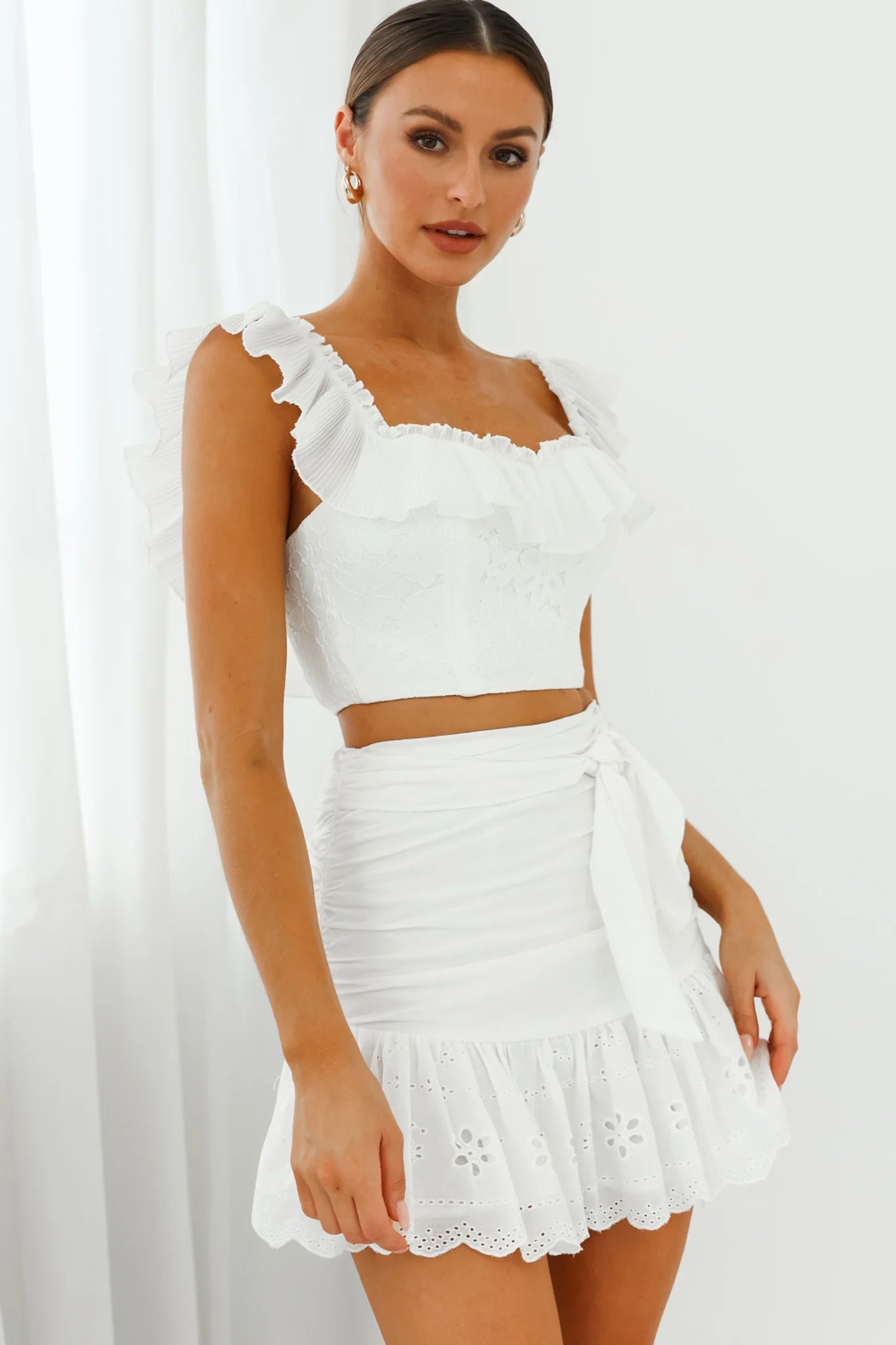Dreamy On Or Off-Shoulder Frill Crop Top White