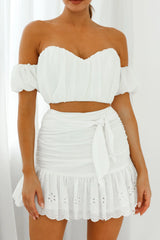 Bisous Sweetheart Neckline Ruched Off-Shoulder Crop Top White